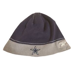 Reebok Authentic Sideline Dallas Cowboys One Size Fits All Beanie Silver Blue